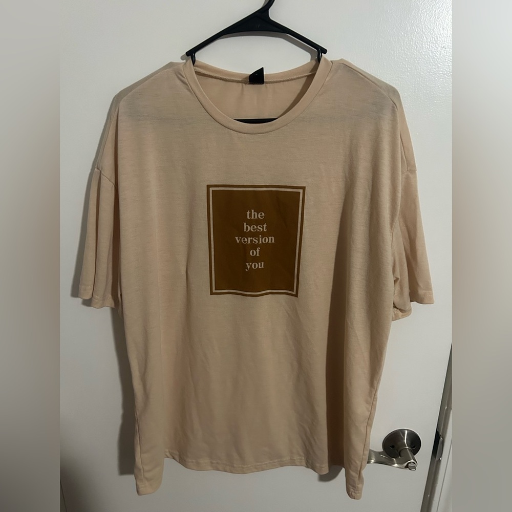 Size medium. Oversized shirt.
